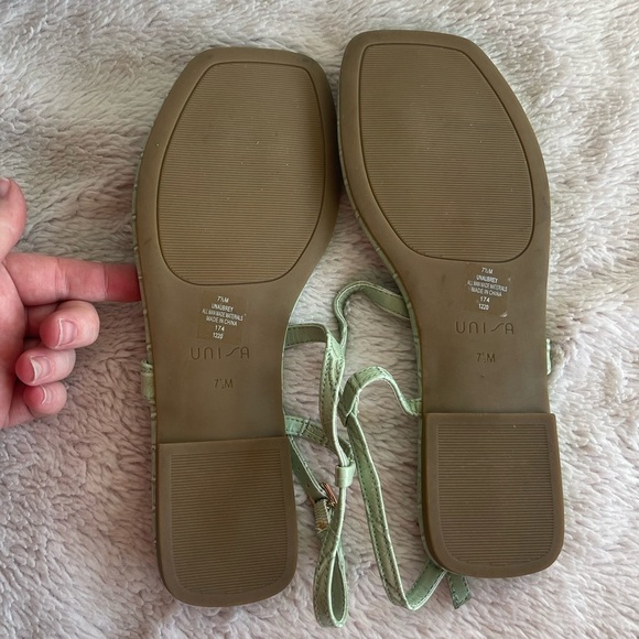 Unisa unaubrey mint green vegan leather reptile sandals - Picture 5 of 8